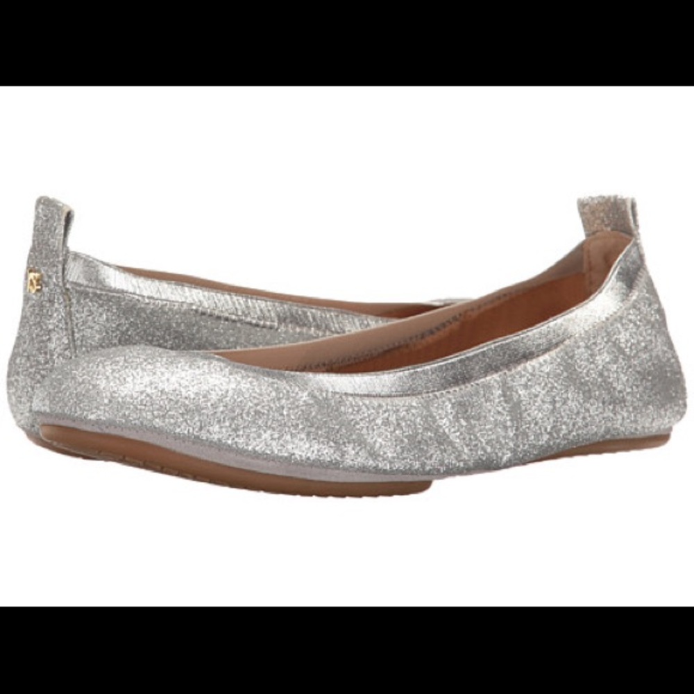 Worn only once Yosi samra size 8 flat